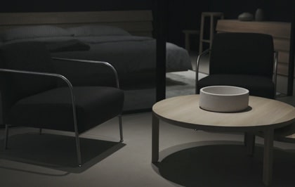 image of a coffee table and 2 chairs